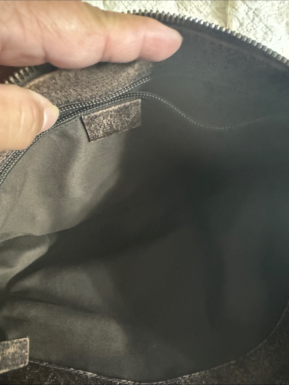 Gucci Beige Monogram Crossbody with Brown Trim - Picture 3 of 8